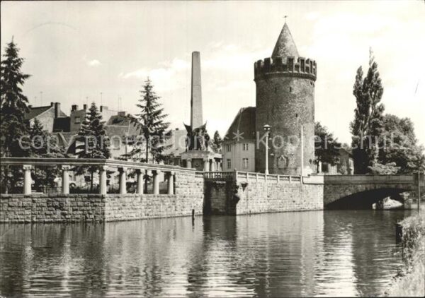 Brandenburg Havel Sowjetisches Ehrenmal Steintor