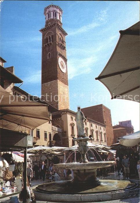 Verona Veneto Piazza Erbe Fontana di Madonna Verona G