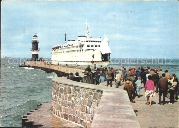 Faehre Ferry Bac Traghetto-- Warnemünde Mole Rostock