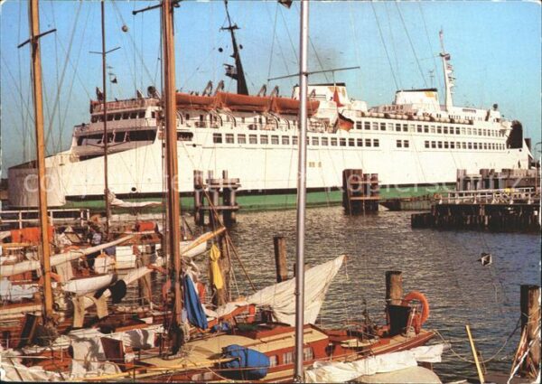 Faehre Ferry Bac Traghetto-- Warnemünde Rostock