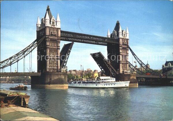 Bruecken Bridges Ponts Tower Bridge London Schiff