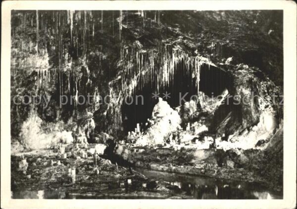 Hoehlen Caves Grottes Feengrotten Saalfeld Märchendom Gralsbu