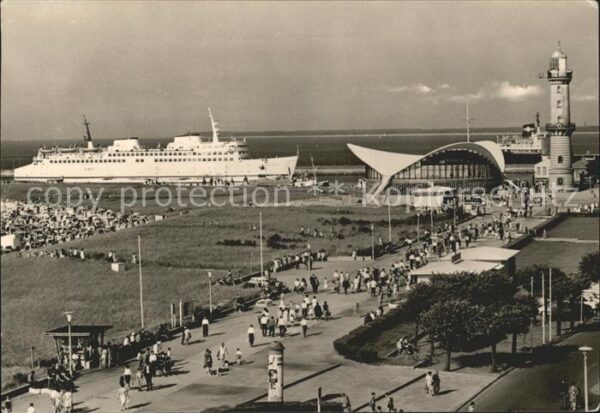 Faehre Ferry Bac Traghetto-- Warnemünde An der Mole Konsum-Gaststätt