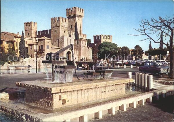 Sirmione Lago di Garda Monumento al Caduti del Mare
