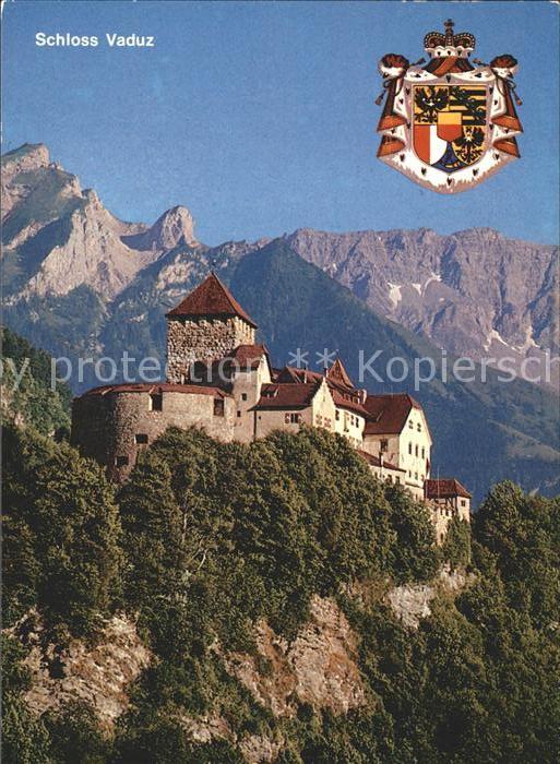 Vaduz Schloss mit Wappen Residenz des Fürsten