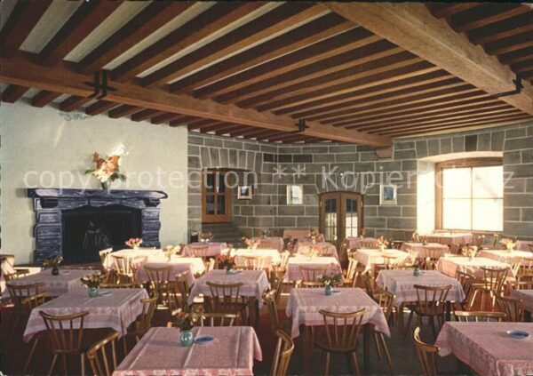 Kehlsteinhaus Halle mit Kamin