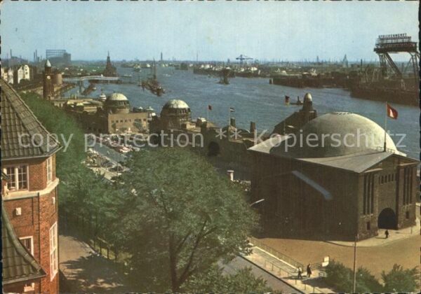 Hamburg St. Pauli Landungsbrücken Elbtunnel