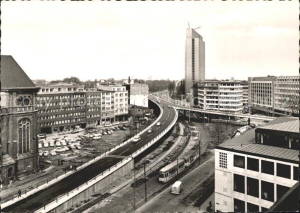 Strassenbahn Düsseldorf Hochstrasse Thyssen Haus am