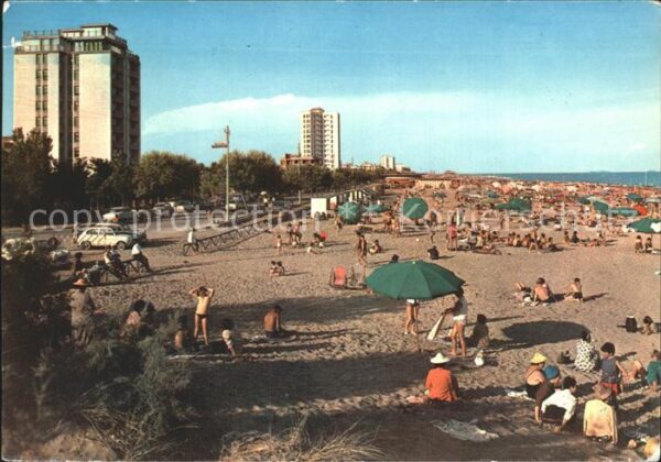 Lignano Sabbiadoro Hochhaus an der Promenade