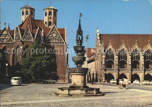 Braunschweig Altstadtmarkt mitt Rathaus und Martinik