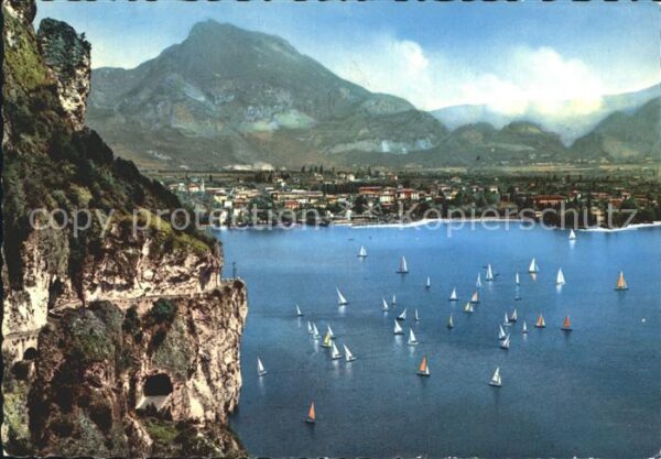Riva del Garda Segelboote Felsen