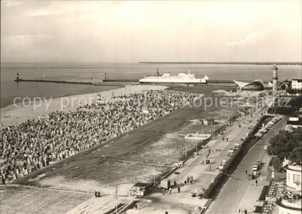 Warnemuende Ostseebad Blick vom 19. Stock Hotel Neptun Teepot