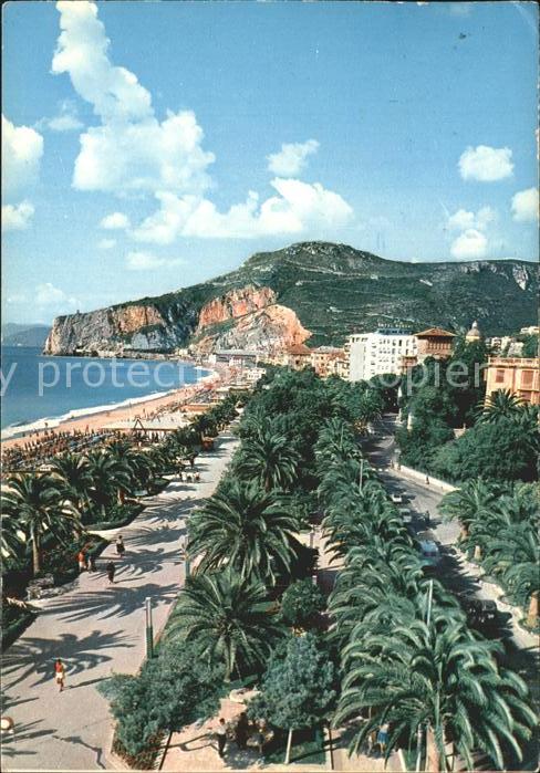 Finale Ligure Spiaggia Viale delle palme Strand Küste
