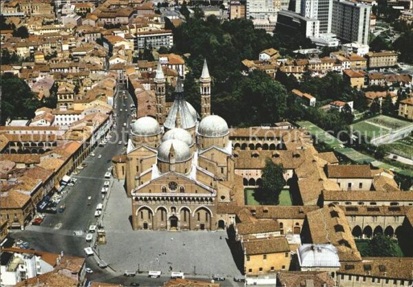 Padova Basilica del Santo veduta aerea Antonsk
