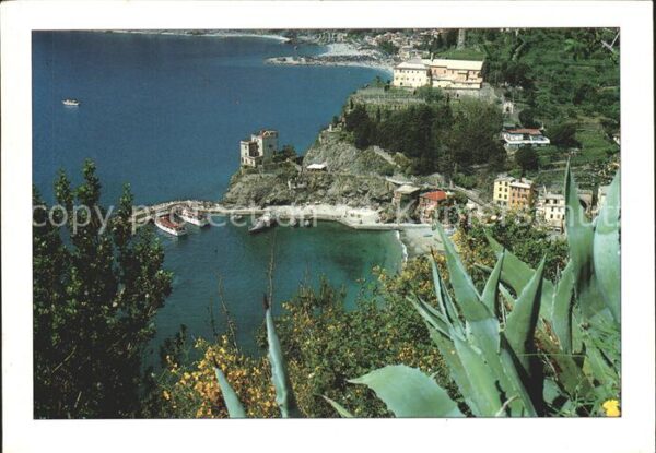 Monterosso al Mare Scorcio pittoresco Porto Le Cinque Terr