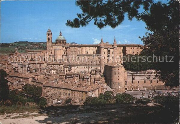 Urbino Citta Torricini Altstadt Türme Dom Pala