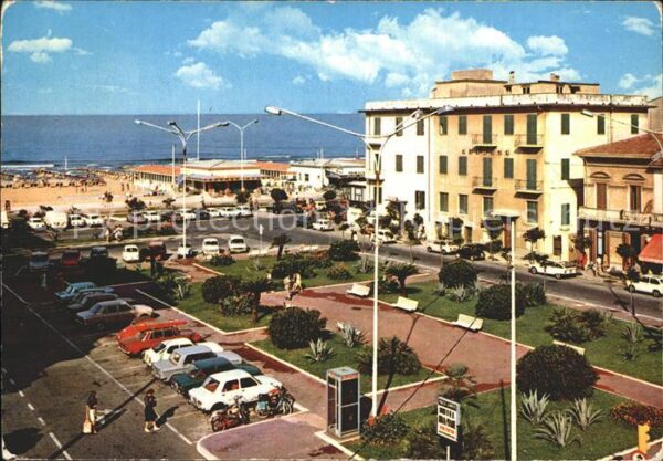 Lido di Camaiore Piazza Lemmetti Spiaggia Platz Strand