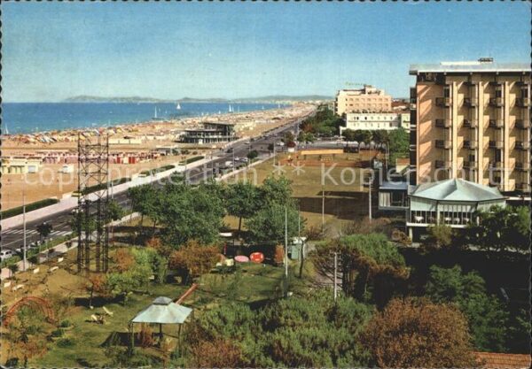 Rimini Scorcio panoramico Strand Promenade Hot