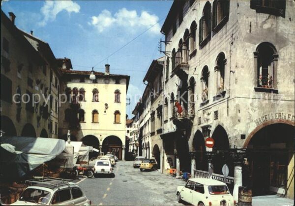 Belluno Piazza delle Erbe Gemüsemarkt
