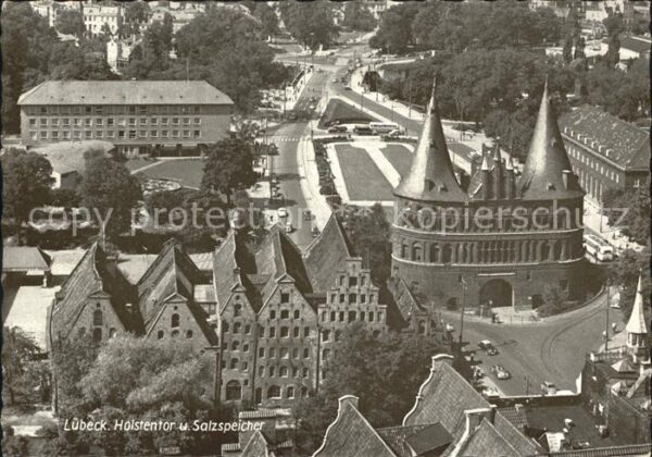 Luebeck Holstentor Salzspeicher