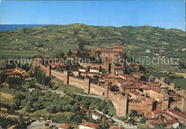 Gradara Pesaro Rocca e mura medioevali Bergfeste Mauer