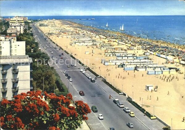 Rimini Lungomare e spiaggia Uferstrasse und St