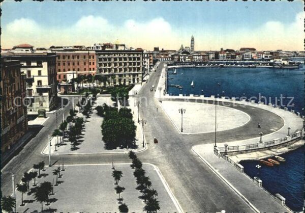 Bari Puglia Rotonda Lungomare Uferstrasse