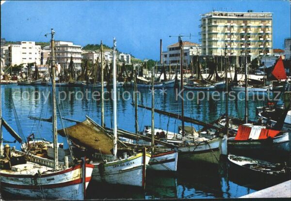 Cattolica Rimini Porto Canale Alberghi Hafen Hofels Fisc