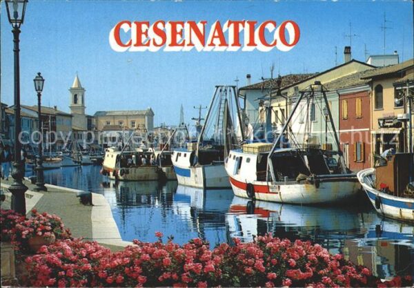 Cesenatico Porto Canale Kanal Hafen Fischkutter Bl
