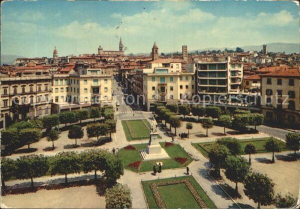 Arezzo Piazza Guido Monaco Monumento Platz Den