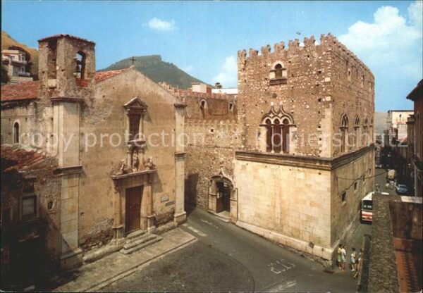 Taormina Sizilien Palazzo Corvaja Parlamento Chiesetta di