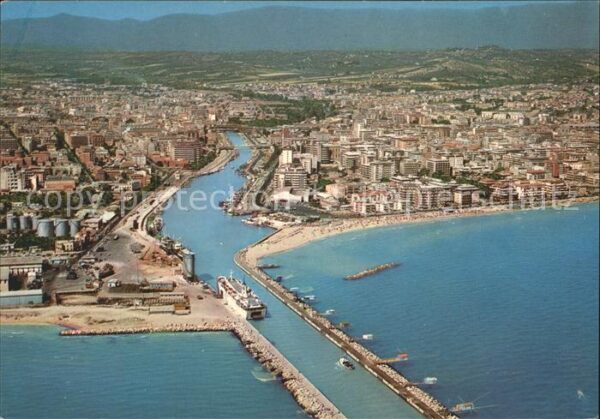 Pescara Portocanale Hafen Fliegeraufnahme