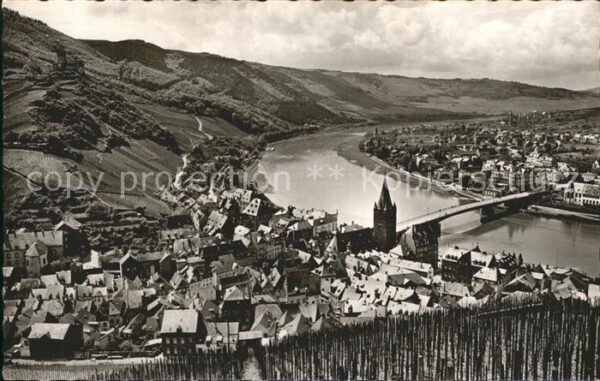 Bernkastel-Kues Blick vom Doktorberg Moselpartie