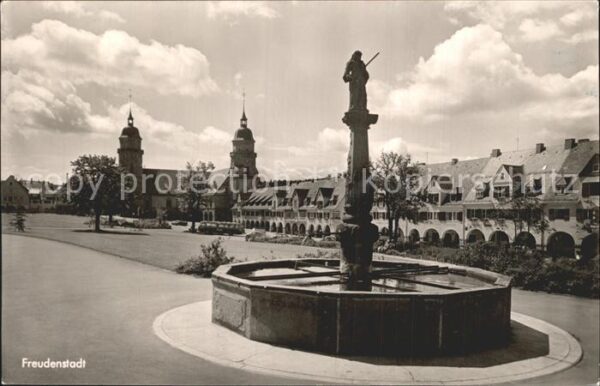 Freudenstadt Marktplatz mit Marktbrunnen