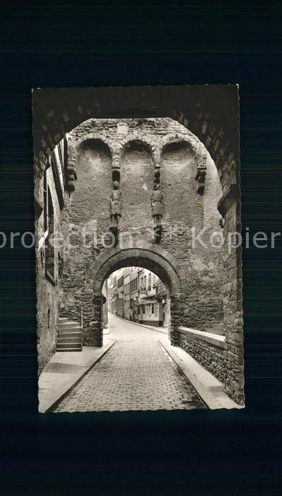 Andernach Rheintor mit Bäckerjungen