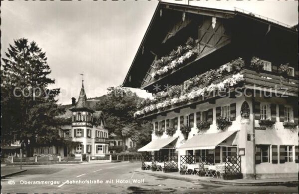 Oberammergau Bahnhofstr mit Hotel Wolf