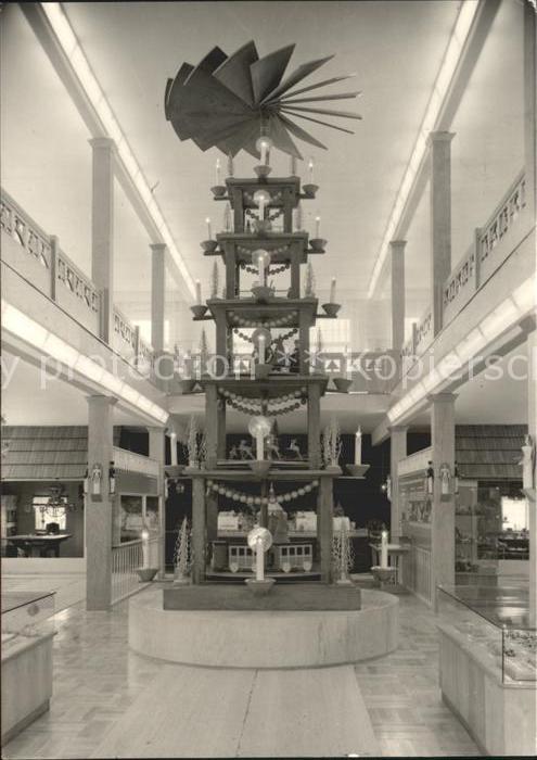 Seiffen Erzgebirge Pyramide Erzgebirgisches Spielzeugmuseu