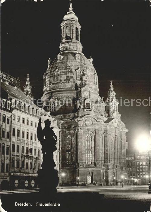 Dresden Frauenkirche Nachtaufnahme vor der Zers