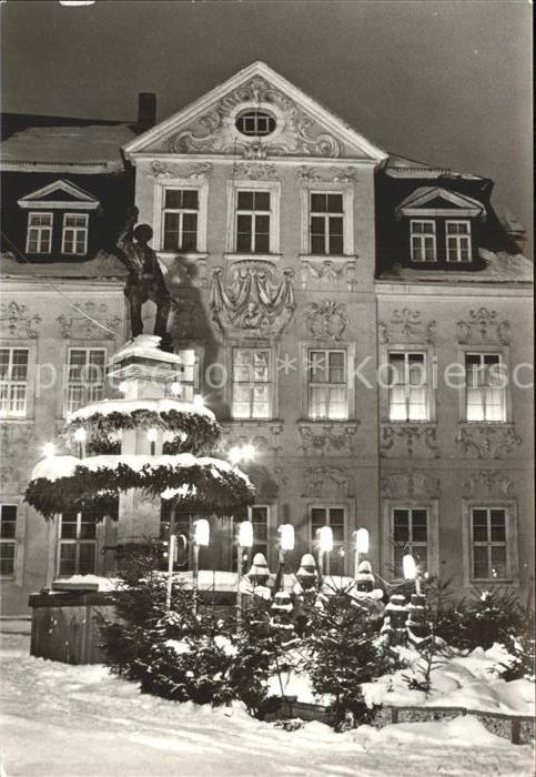 Schneeberg Erzgebirge Bergmannsbrunnen zur Weihnachtszeit