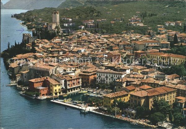 Malcesine Lago di Garda Gardasee Fliegeraufnahme