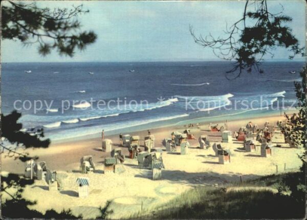 Bansin Ostseebad Durchblick von der Steilküste Strand