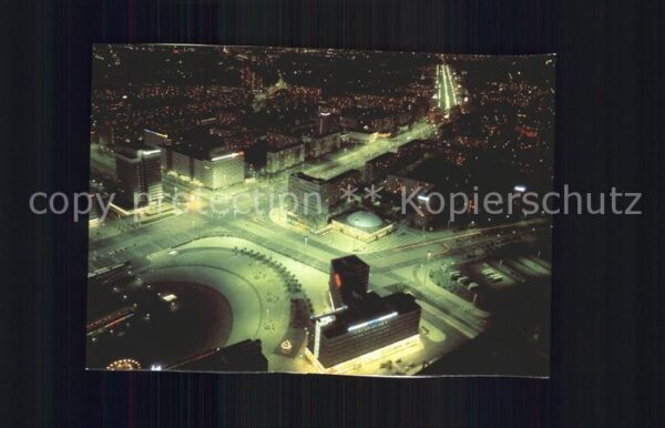 Berlin Blick vom Fernsehturm Nachtaufnahme Hau