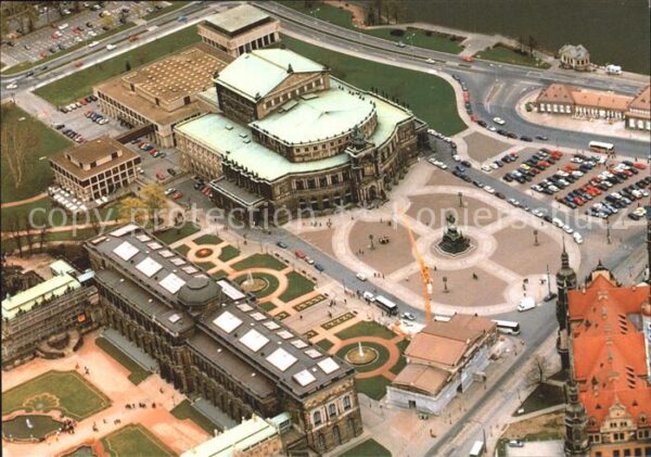Dresden Semperoper Fliegeraufnahme