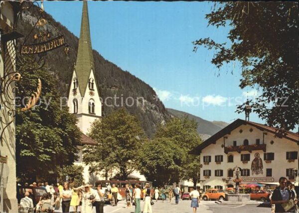 Mayrhofen Zillertal Strassenbild mit Gasthof Kramerwirt