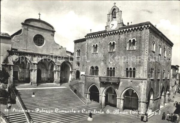 Priverno palazzo Comunale e Cattedrale Santa Mar