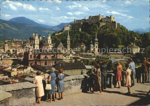 Salzburg Oesterreich Altstadt Schloss Kirchen Terrasse Grand