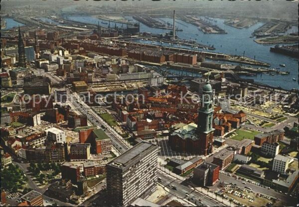 Hamburg Michel Ost West Str Blick zum HafenFlie