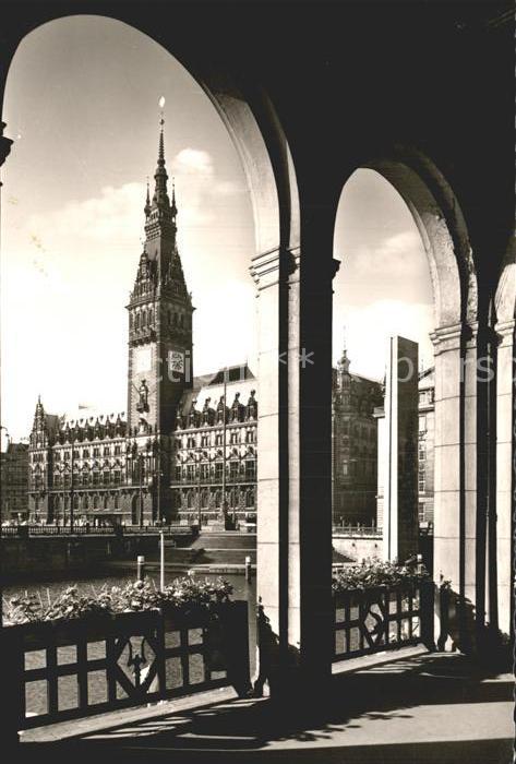 Hamburg Alsterarkaden Rathaus