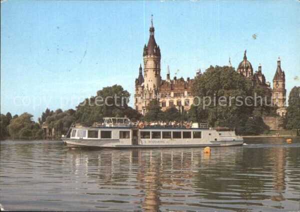 Motorschiffe Boizenburg Schwerin Schloss