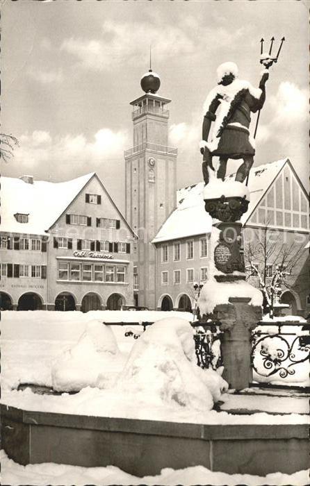 Freudenstadt Neptunbrunnen mit Rathaus